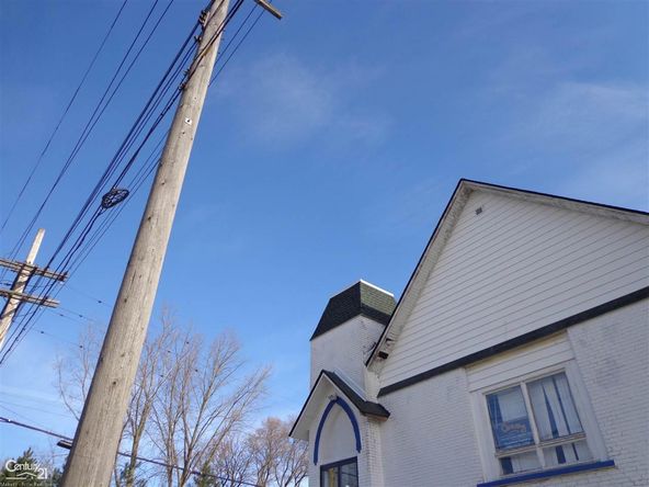 3404 24th St, Port Huron, MI 48060
